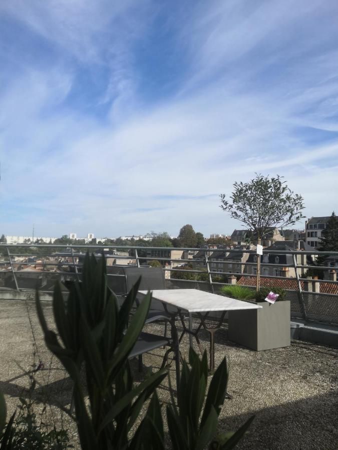 Le Carmelite Apartment Poitiers Exterior photo